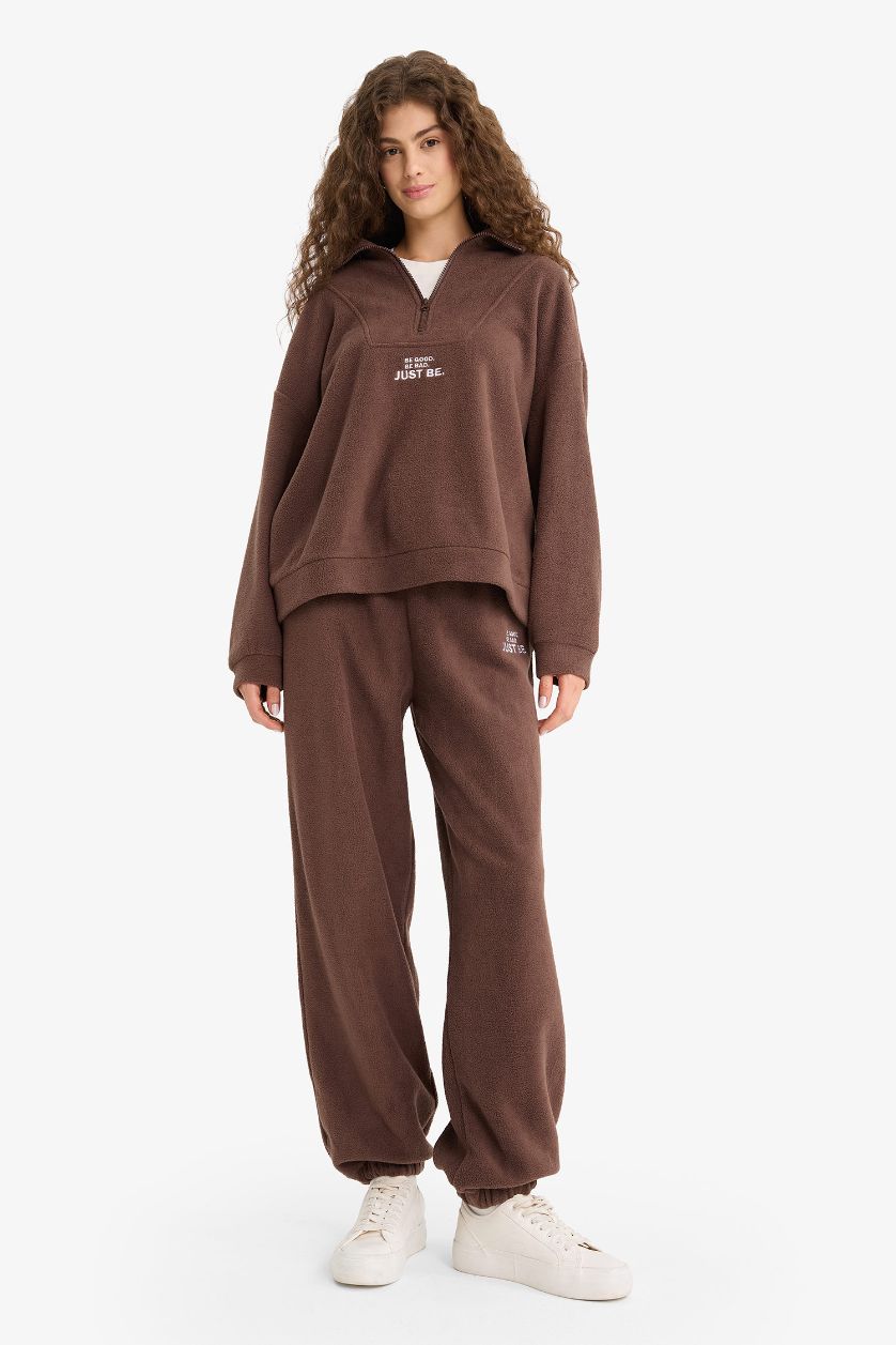 Kadın Kahve Oversize Geniş Kalıp Dik Yaka Fermuarlı Baskılı Polar Sweatshirt