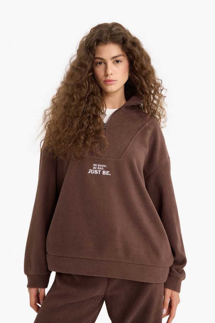Kadın Kahve Oversize Geniş Kalıp Dik Yaka Fermuarlı Baskılı Polar Sweatshirt
