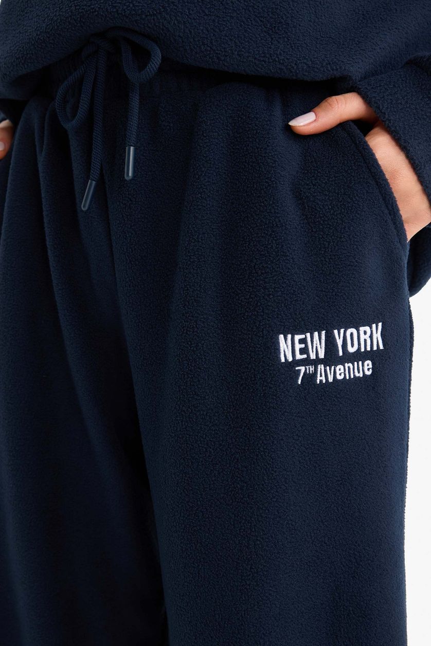 Woman NAVY Standard Fit Tie Waist Fleece Sweatpants