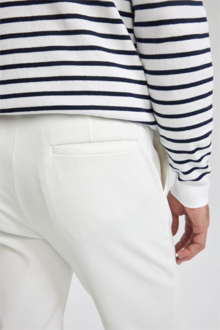 Erkek Kırık Beyaz Jogger Fıt Pantolon