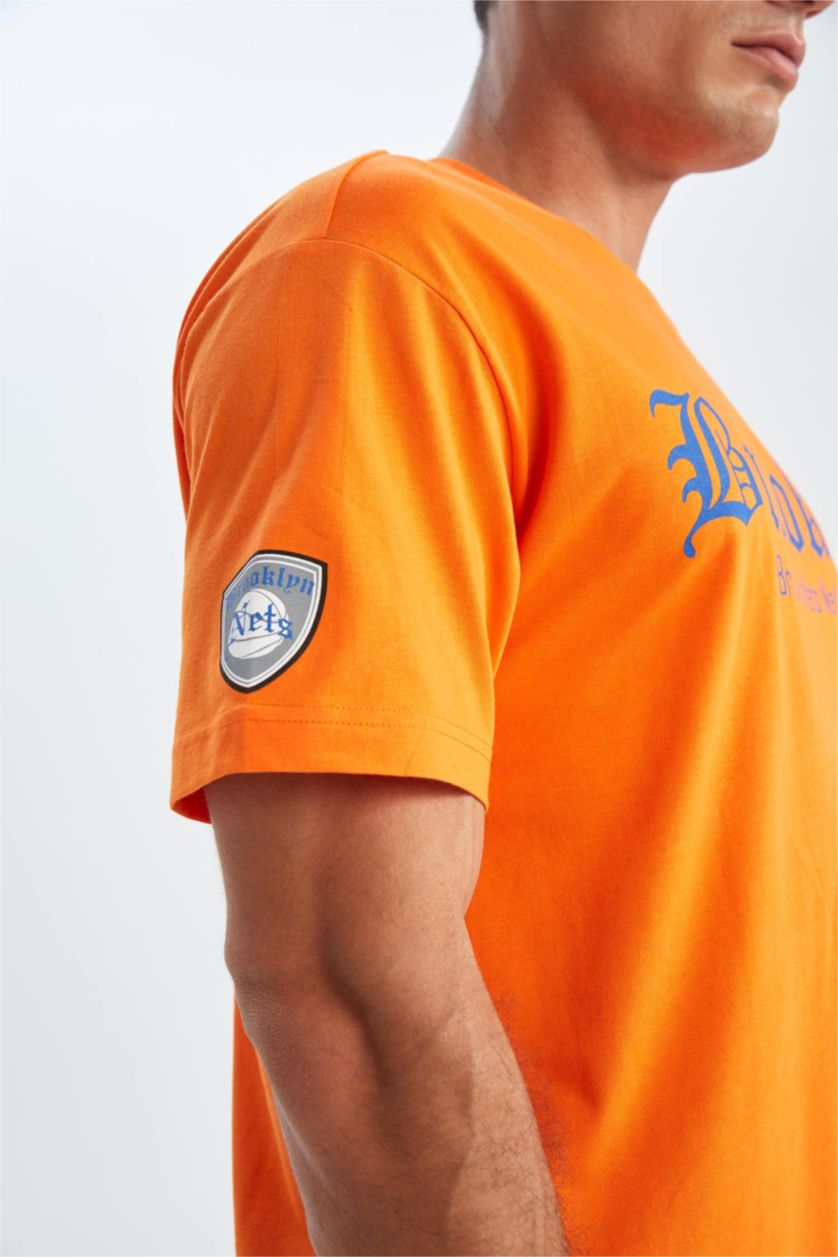 Erkek Turuncu DeFactoFit NBA Brooklyn Nets Boxy Fit Sürdürülebilir %100 Pamuk Tişört