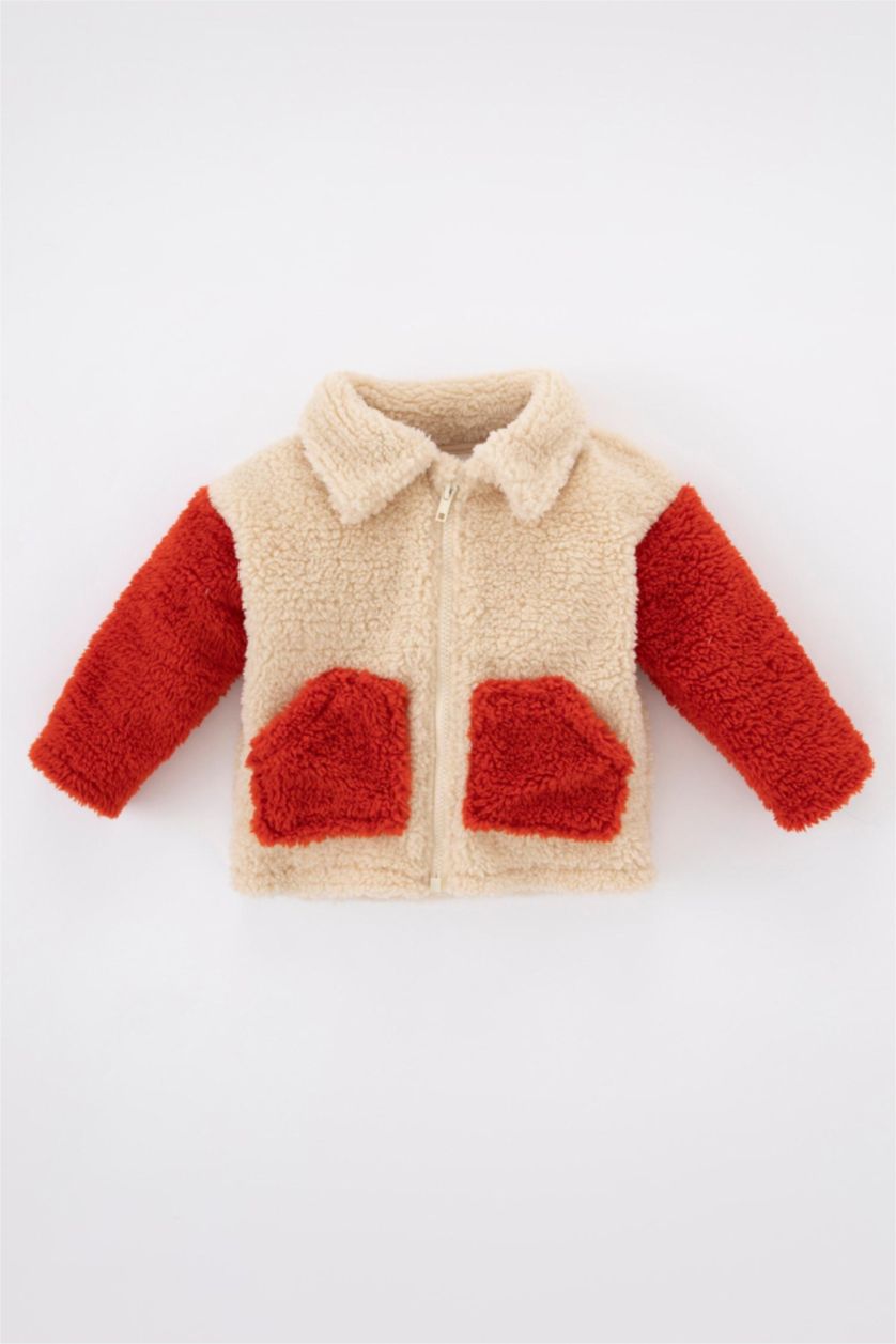 طفل صغير اللون الحجري جاكيت قطيفة قطيفة قصة عادية