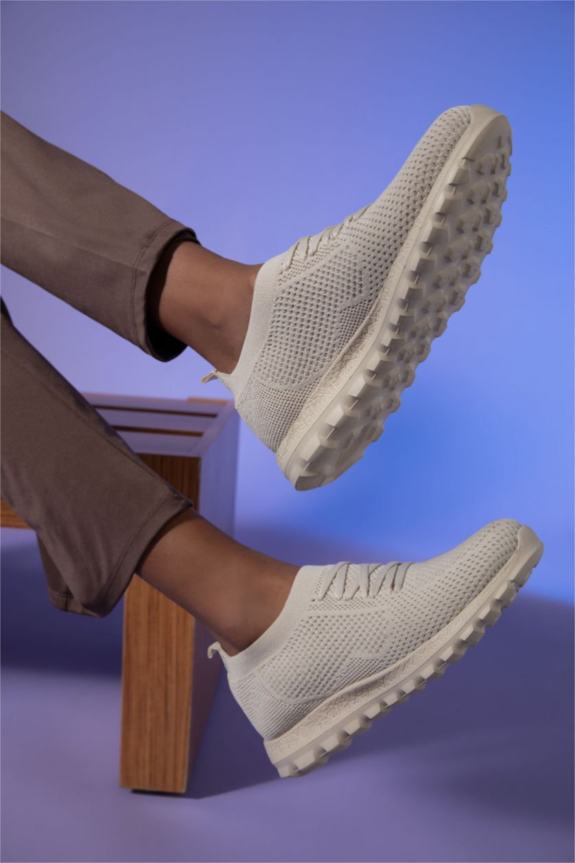 FEMME Beige Espadrilles à fond plat à lacets pour femmes