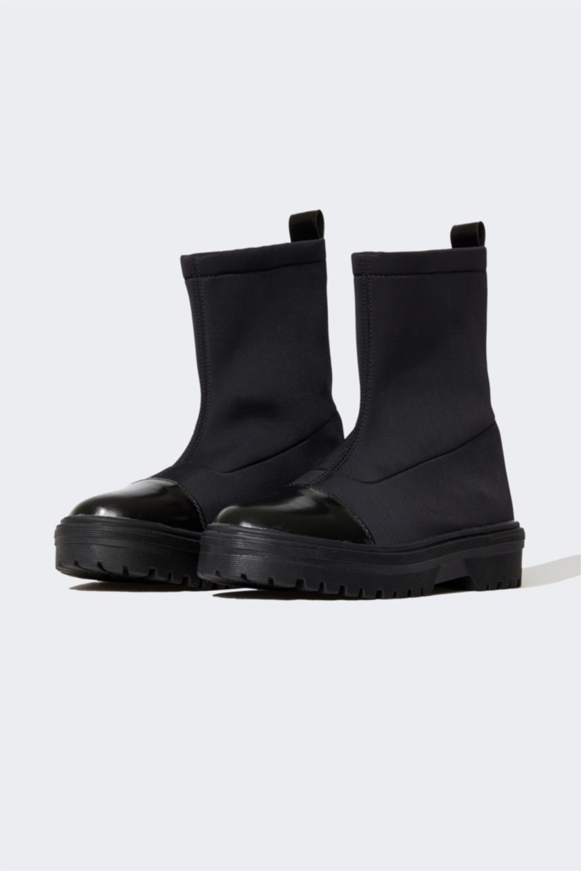 WOMAN Black Thick Sole Boots