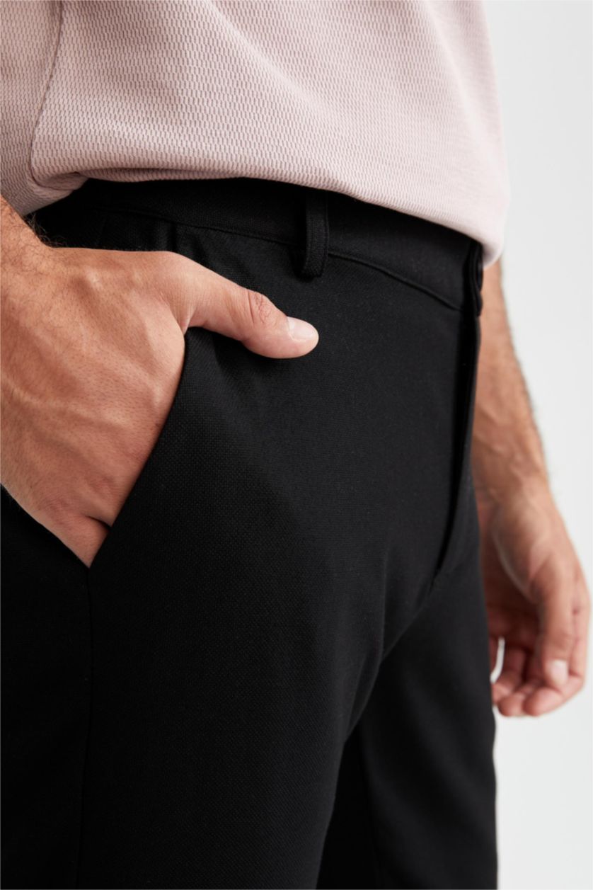 Man Black jogger Trousers