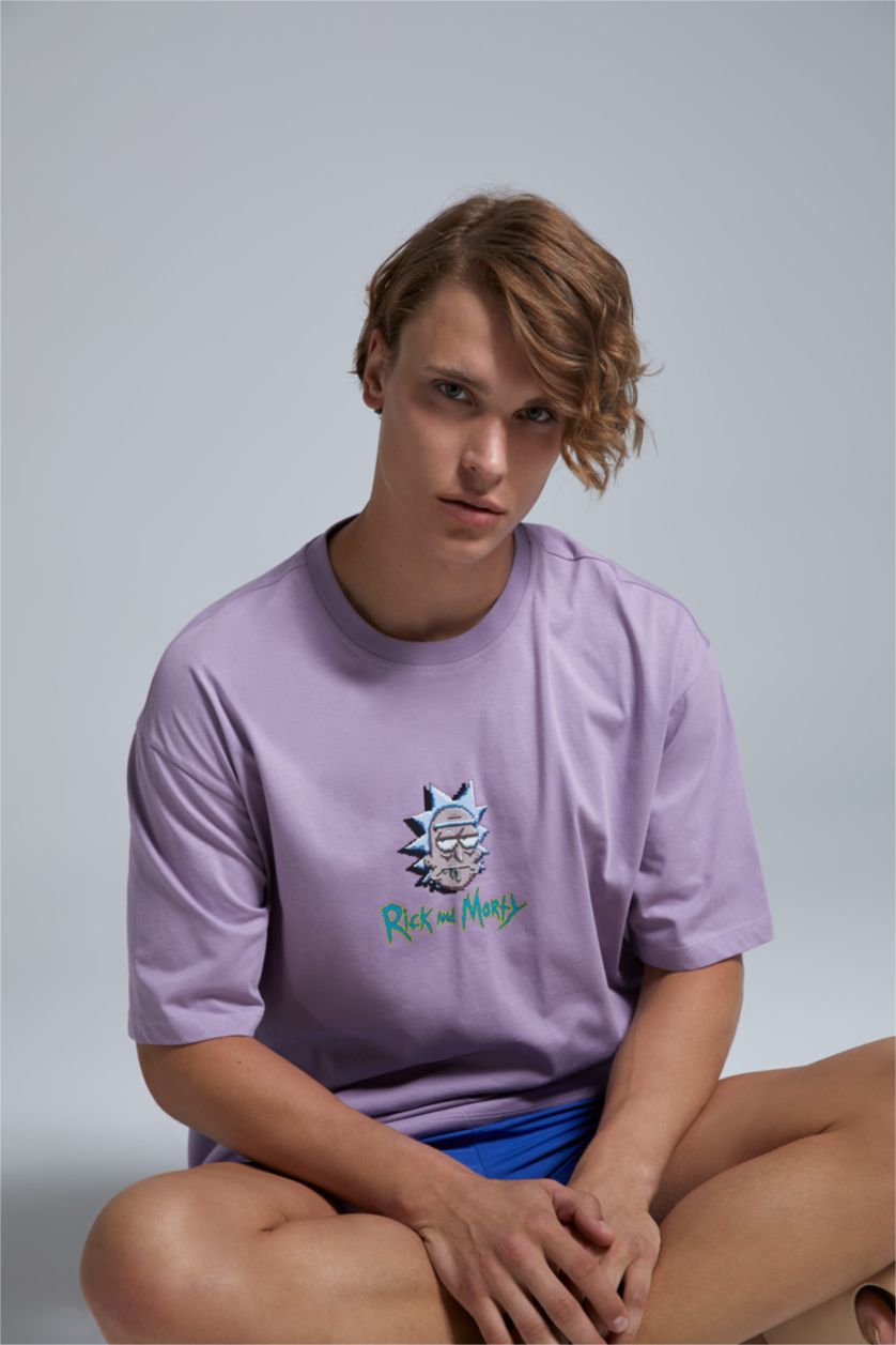 HOMME Violet Clair T-shirt à manches courtes Coupe Oversize Imprimé Col rond Rick Et Morty (Fournisseur)