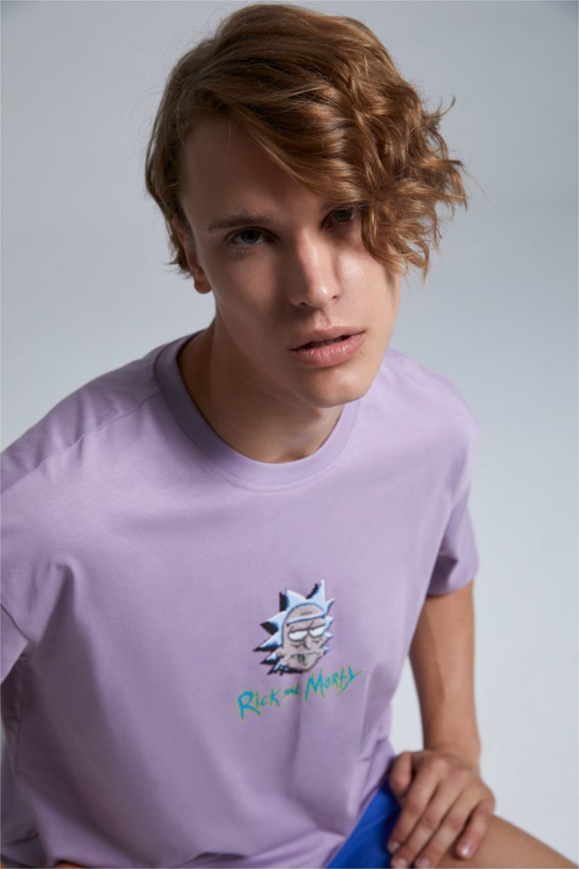 HOMME Violet Clair T-shirt à manches courtes Coupe Oversize Imprimé Col rond Rick Et Morty (Fournisseur)