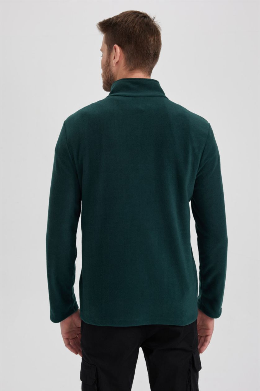 MAN Dark Green Regular Fit Zipper Stand Up Collar Half Zipper Sweatshirt