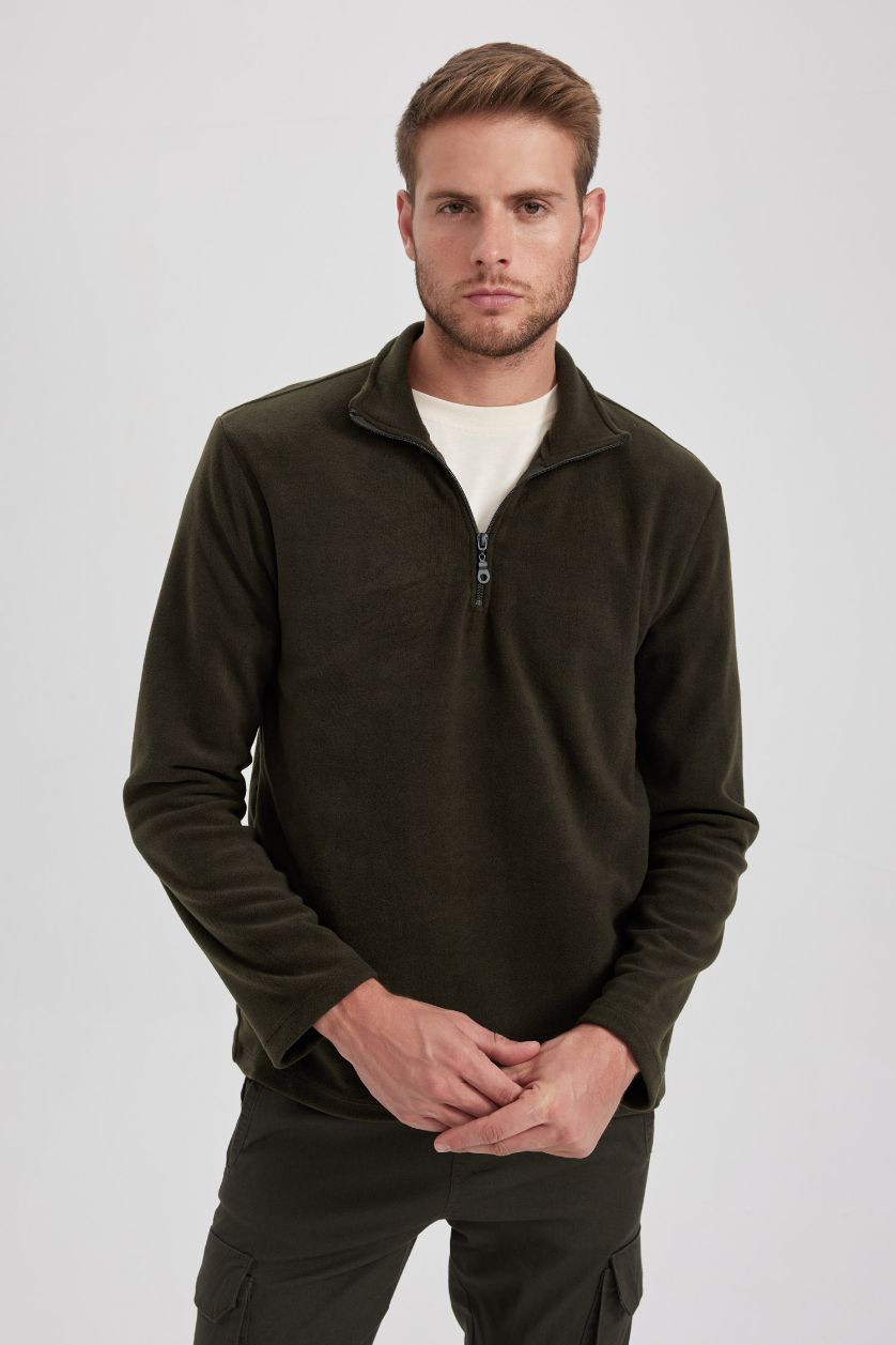 رجال كاكي غامق سويت شيرت بقصة عادية كم طويل بياقة مرفوعة