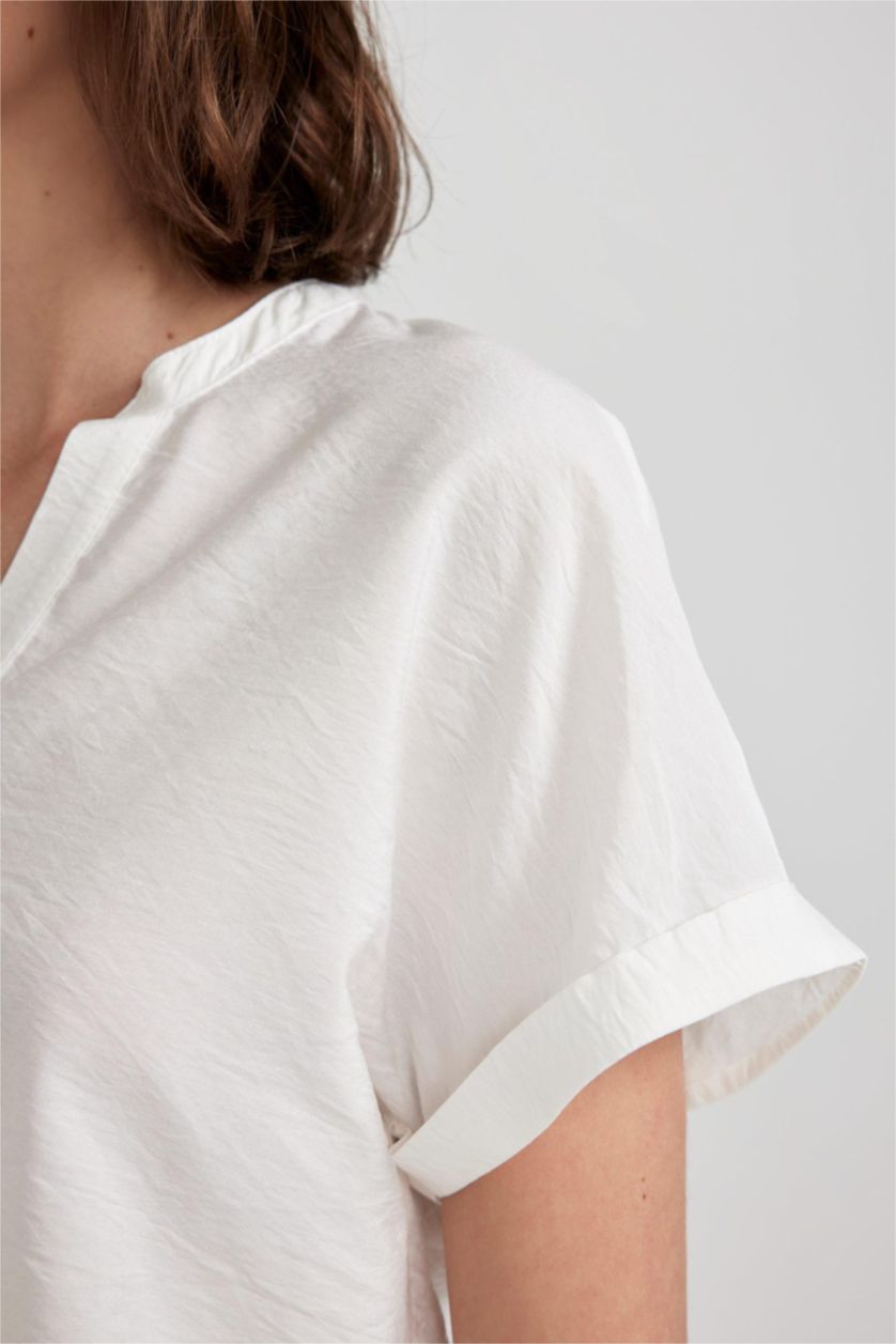 FEMME Blanc Chemise à manches courtes à col rond à motifs, coupe régulière