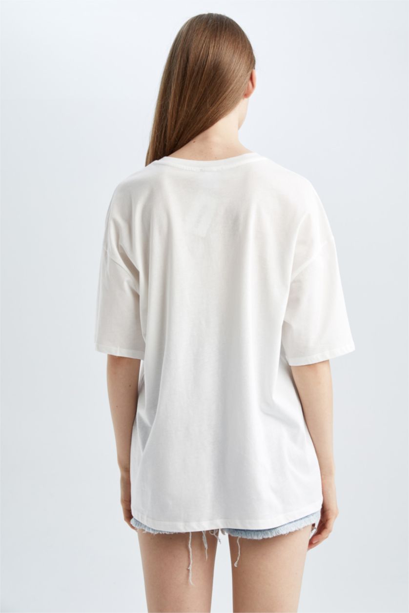 WOMAN White Oversize Fit Bratz Lisanslı Crew Neck Short Sleeve T-Shirt