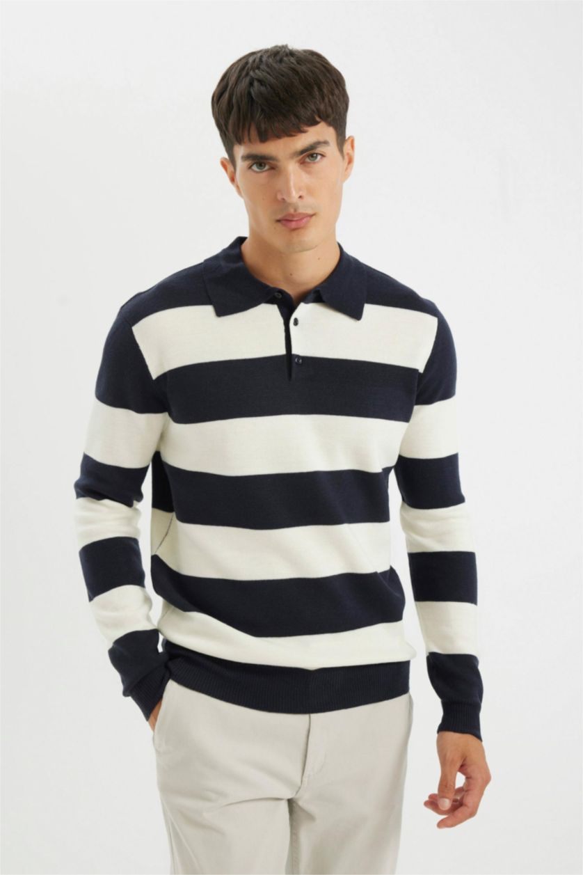 MAN NAVY Standard Fit Knitwear Pullover