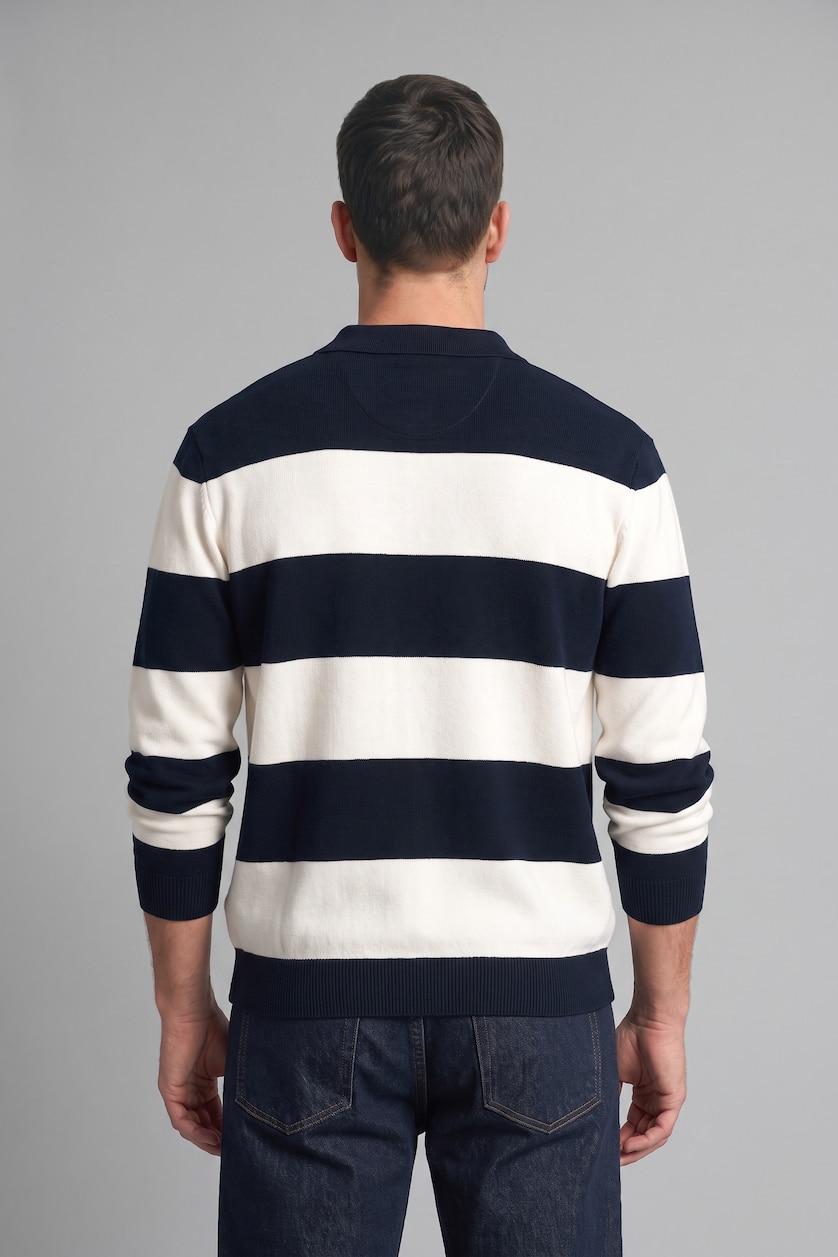MAN NAVY Standard Fit Knitwear Pullover