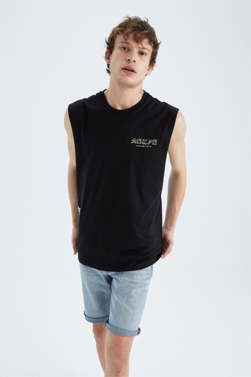 MAN Black Boxy Fit Printed Crew Neck Sleeveless Tank Top