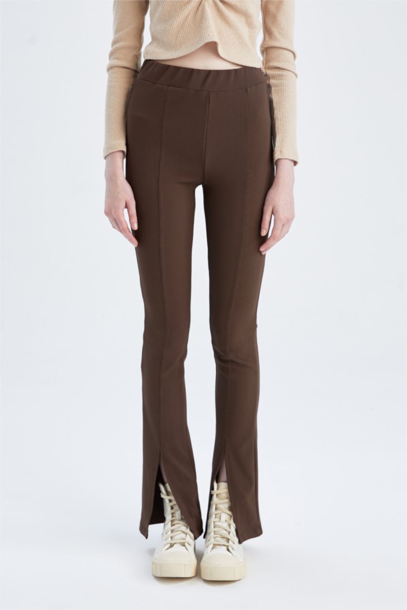 حريمي بني ليجن بخصر عادي طويل