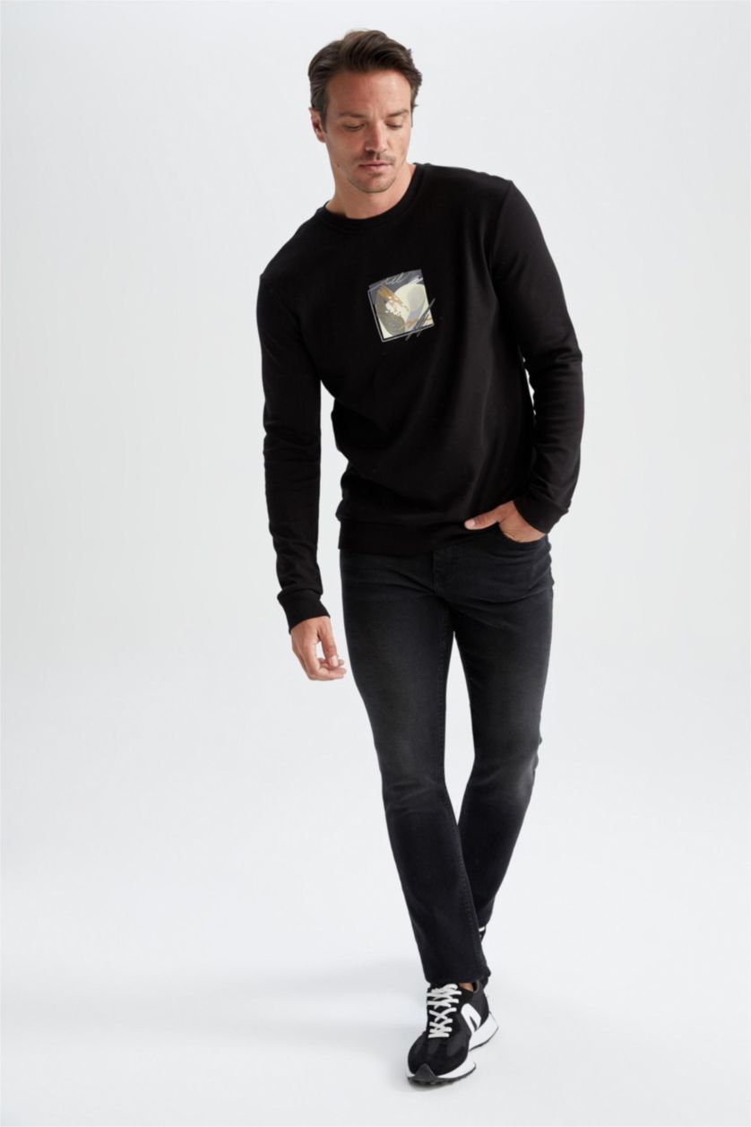 MAN Black Modern Fit Sweatshirt