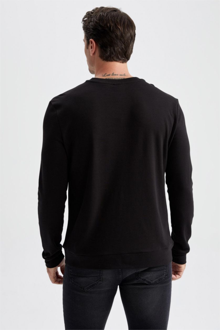 MAN Black Modern Fit Sweatshirt