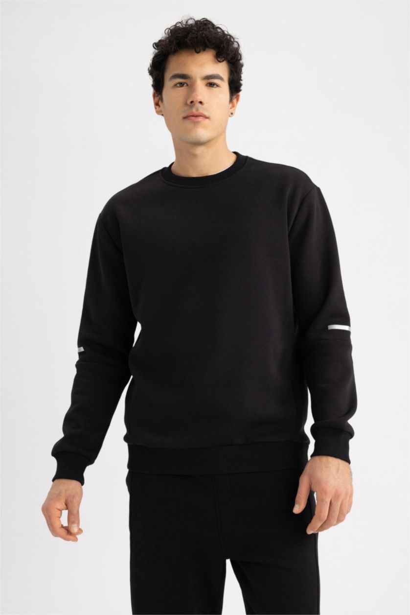 MAN Black Defacto Fit Standard Fit Crew Neck Sweatshirt