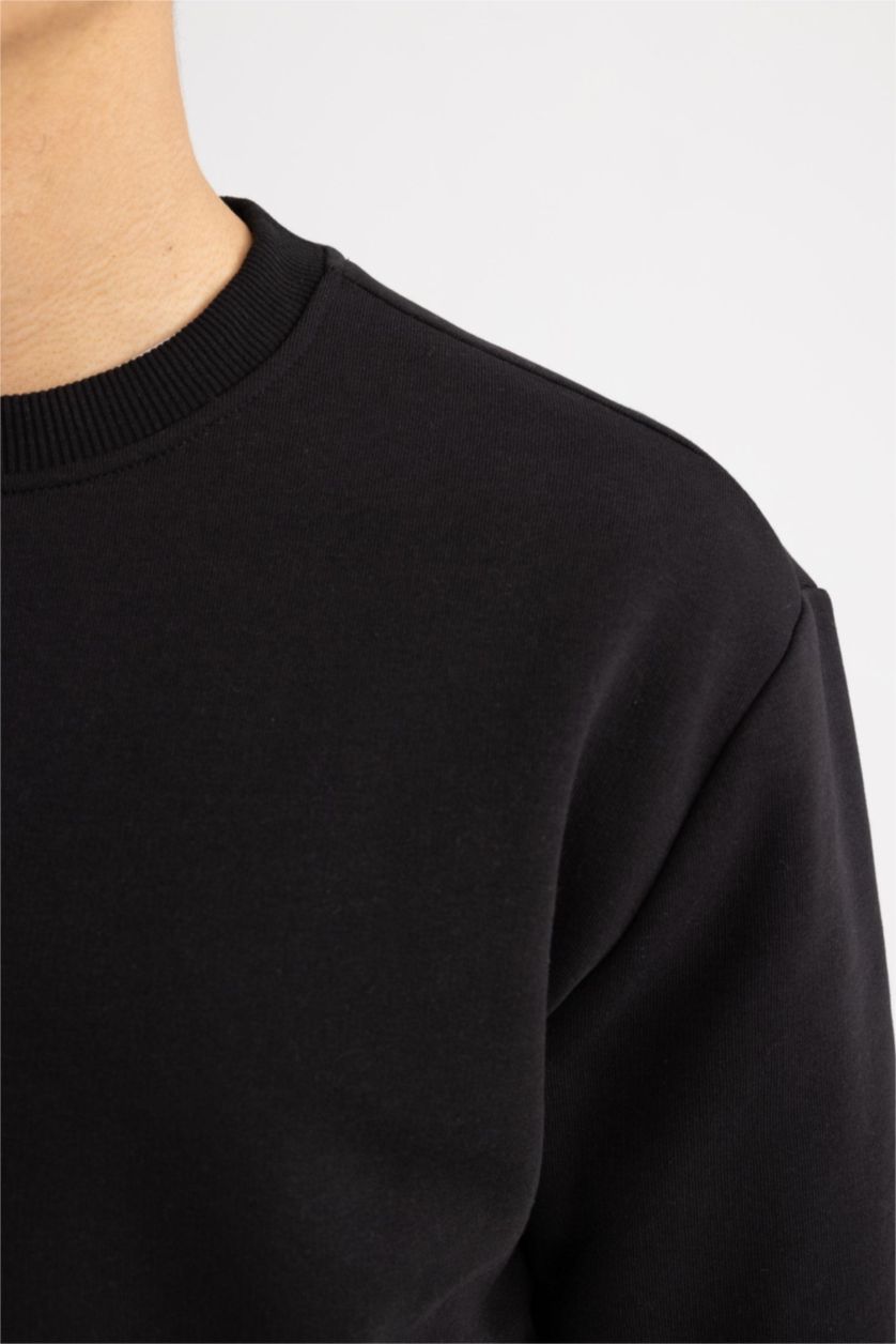 MAN Black Defacto Fit Standard Fit Crew Neck Sweatshirt