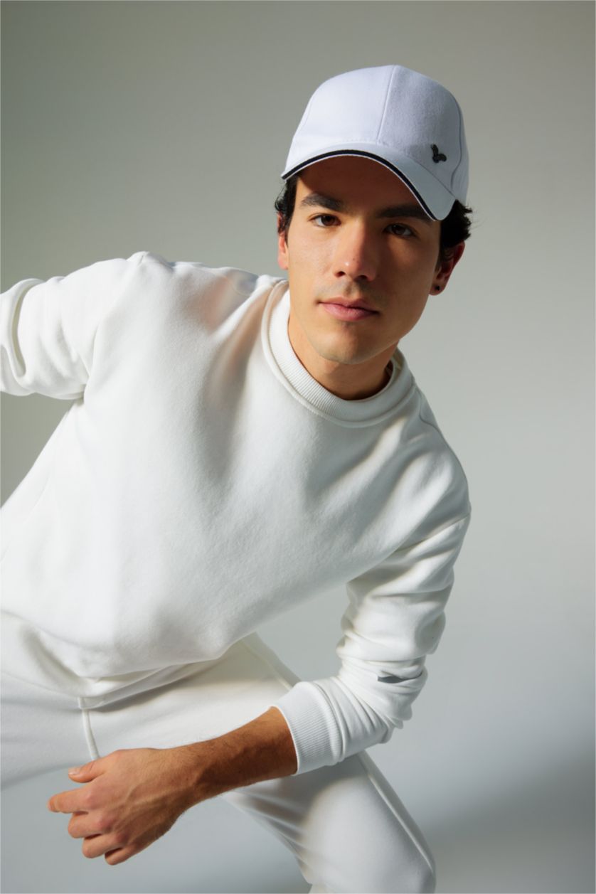 Man Ecru Defacto Fit Standard Fit Crew Neck Sweatshirt