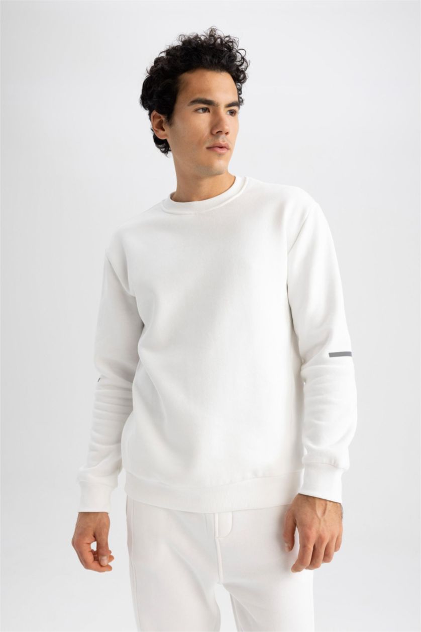 Man Ecru Defacto Fit Standard Fit Crew Neck Sweatshirt