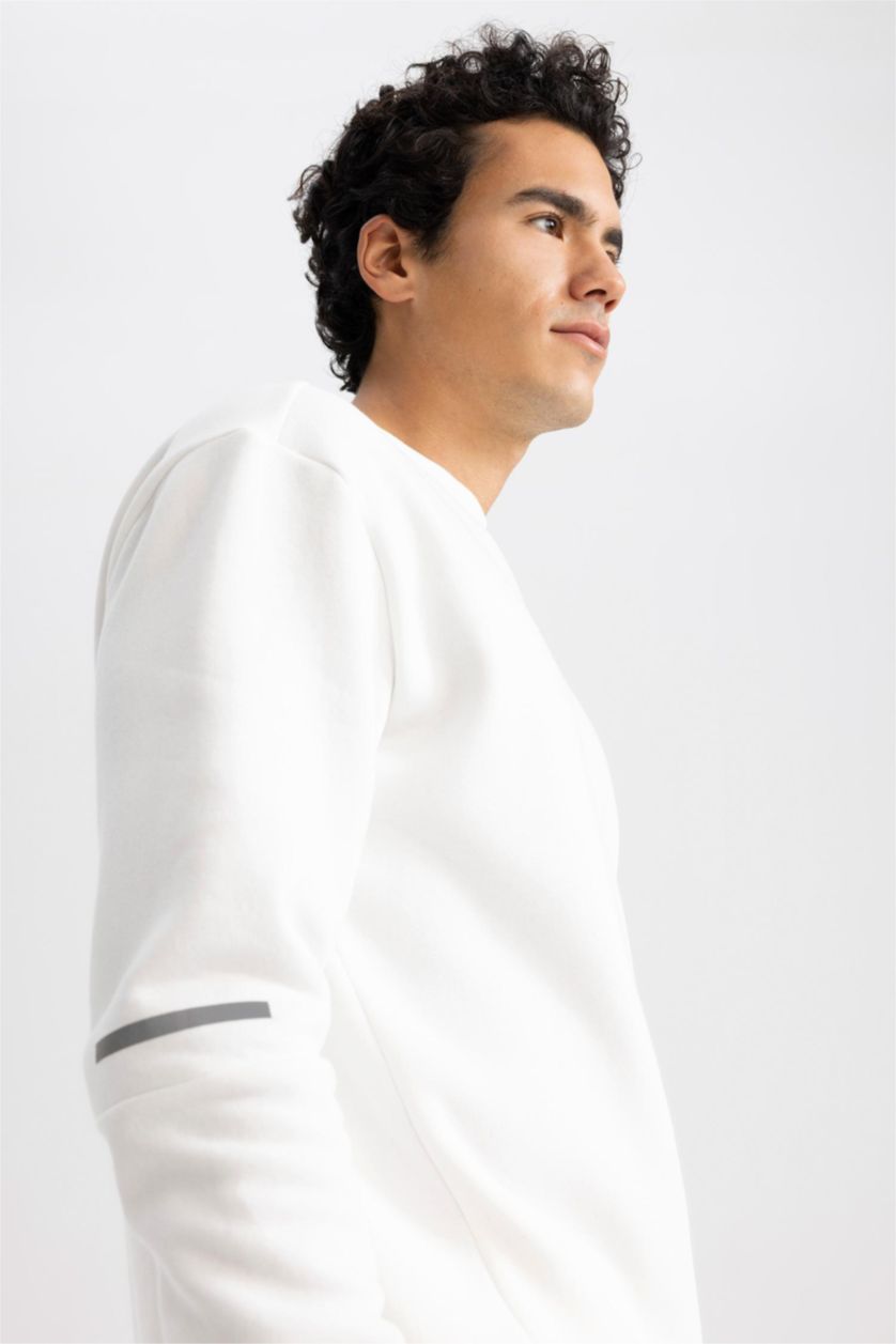 Man Ecru Defacto Fit Standard Fit Crew Neck Sweatshirt