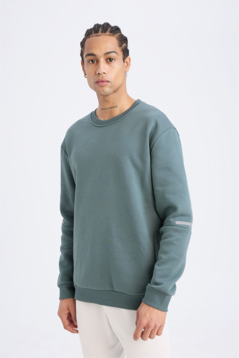 MAN Green DeFactoFit Standard Fit Crew Neck Sweatshirt