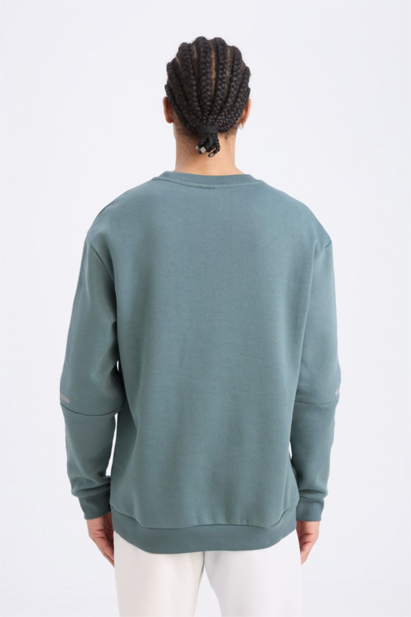 MAN Green DeFactoFit Standard Fit Crew Neck Sweatshirt