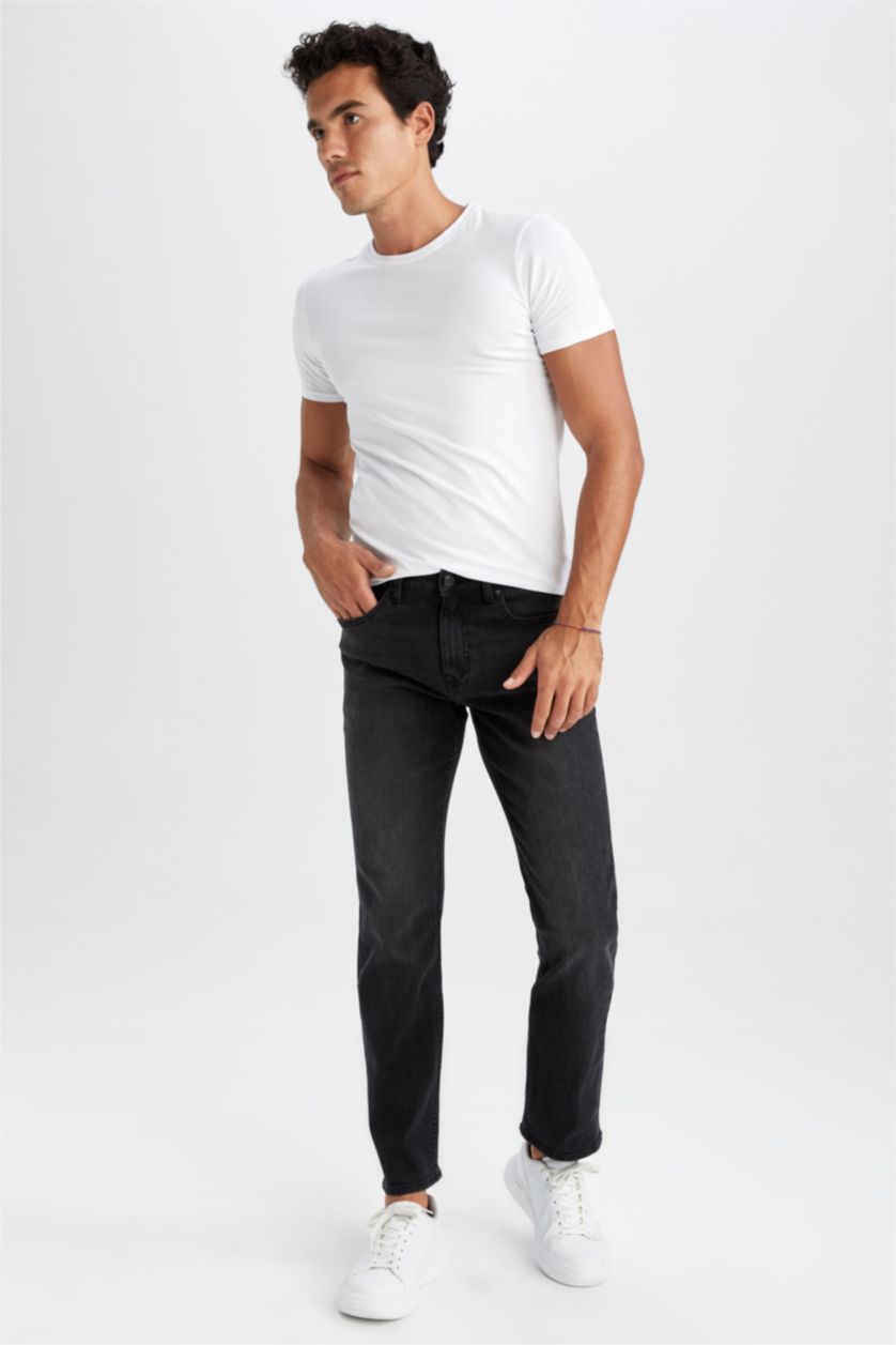 Man Black Sergio Regular Fit Normal Waist Pipe Leg Jeans