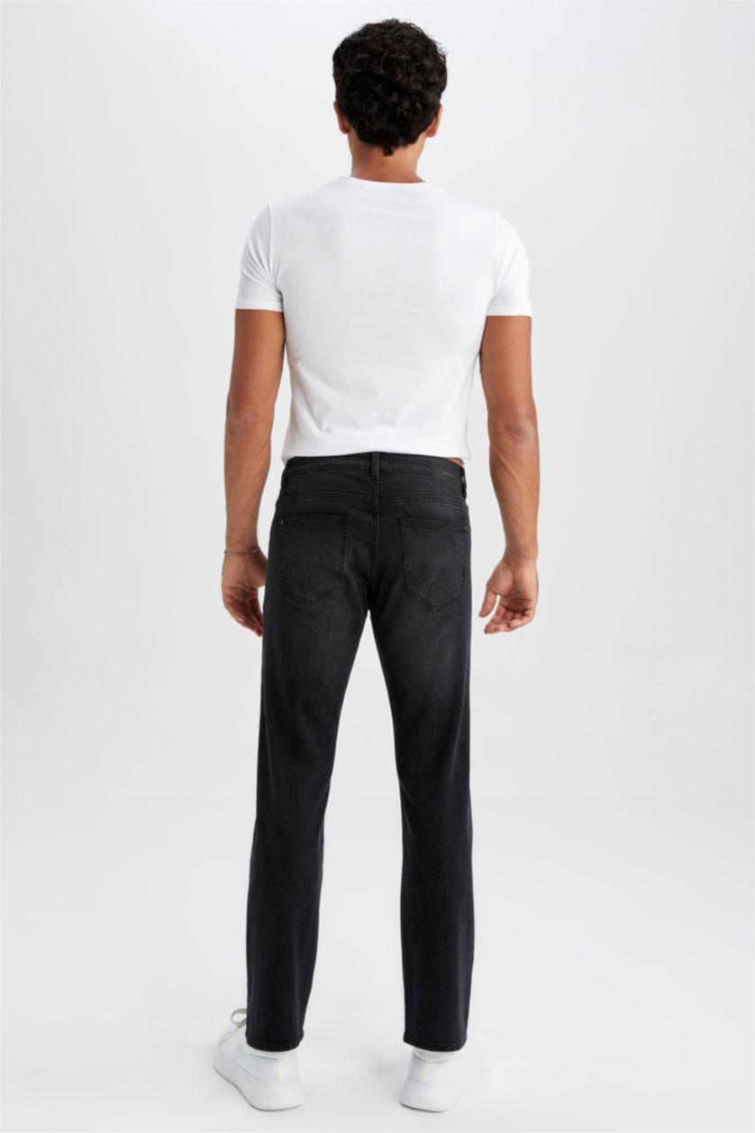 Man Black Sergio Regular Fit Normal Waist Pipe Leg Jeans