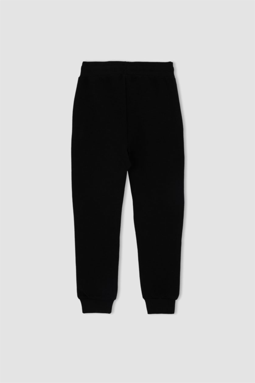 أولاد أسود بنطلون ولادي بقصة عادية