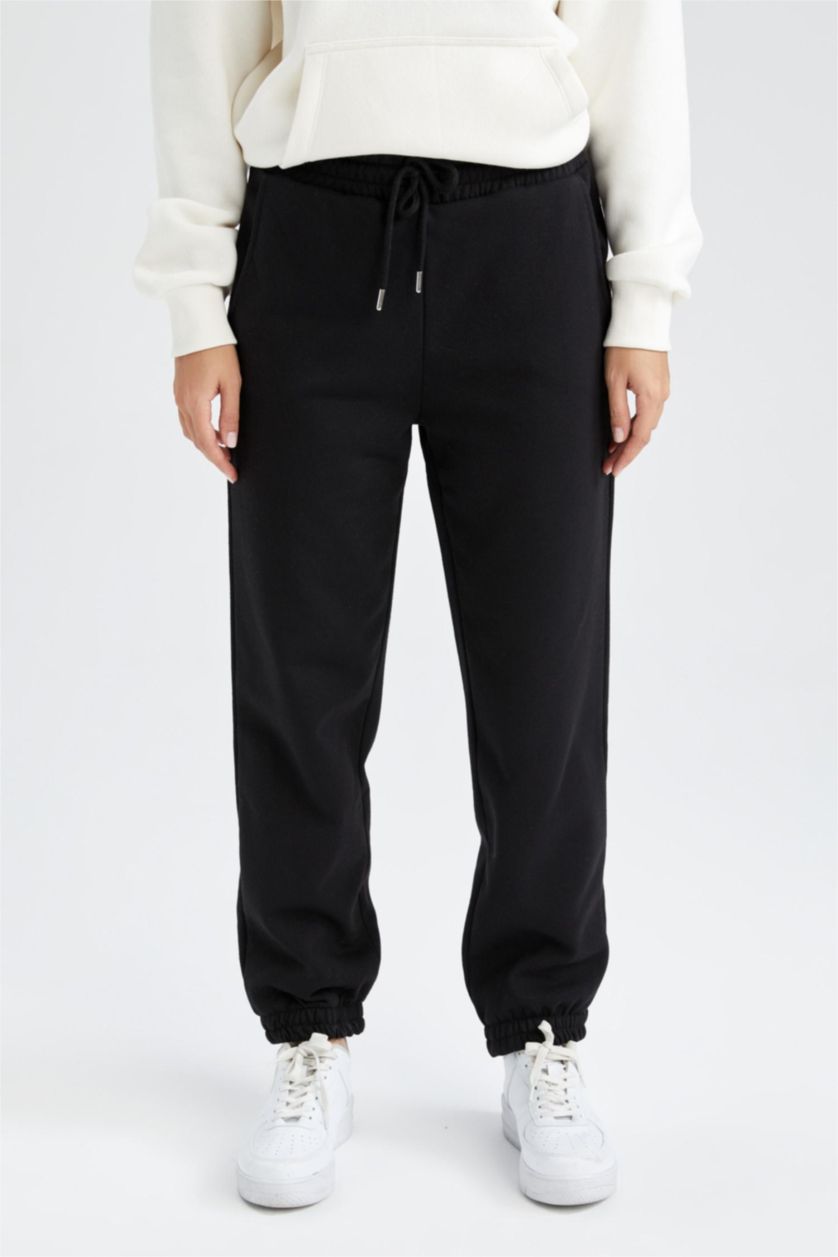 نساء أسود Regular Fit Thick Sweatshirt Fabric Trousers