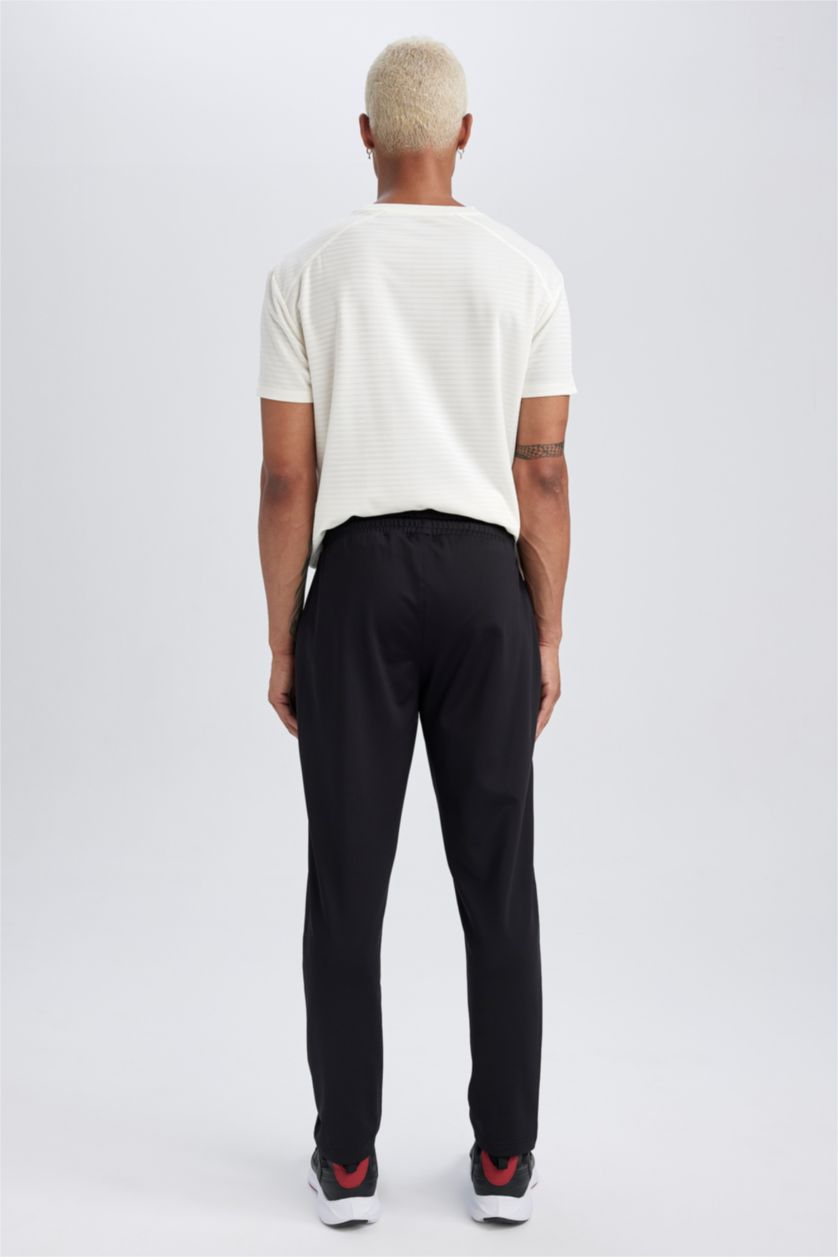 رجالي أسود بنطلون سويت بانتس رياضي سليم فيت من DeFactoFit