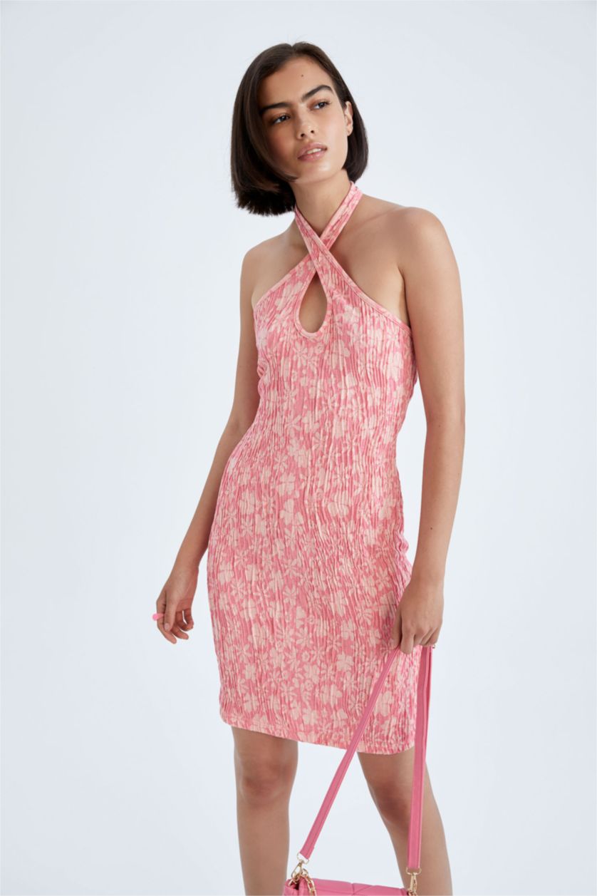 FEMME Rose Mini-robe à manches courtes à fleurs et col cache-cœur moulant