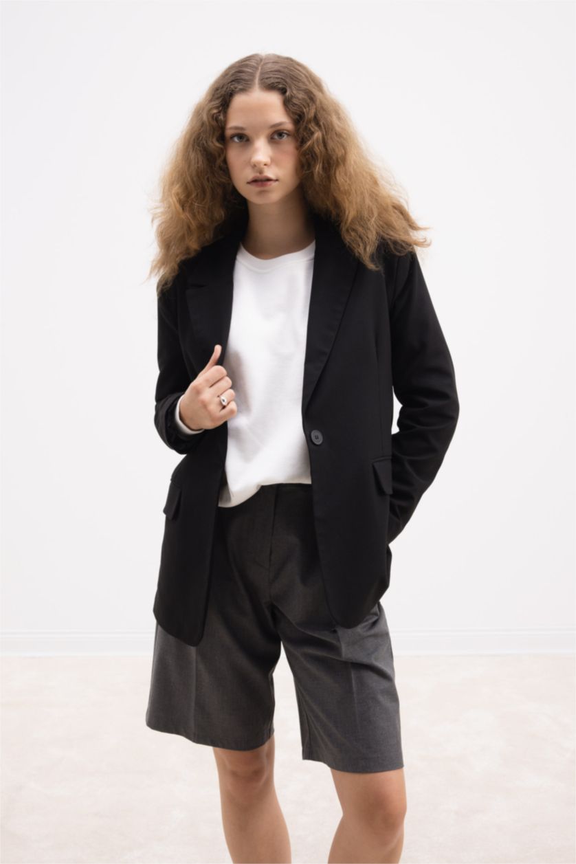 Woman Black Regular Fit Blazer