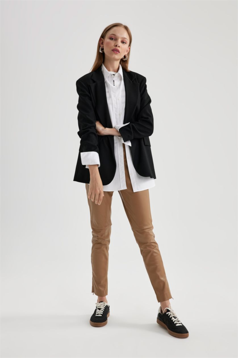Woman Black Regular Fit Blazer