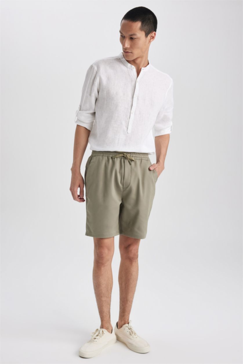 Ерлер Жеңіл хаки Slim Fit икемді белі бар негізгі шорт