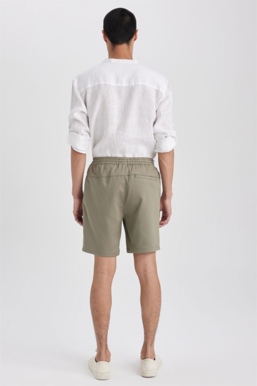 Ерлер Жеңіл хаки Slim Fit икемді белі бар негізгі шорт