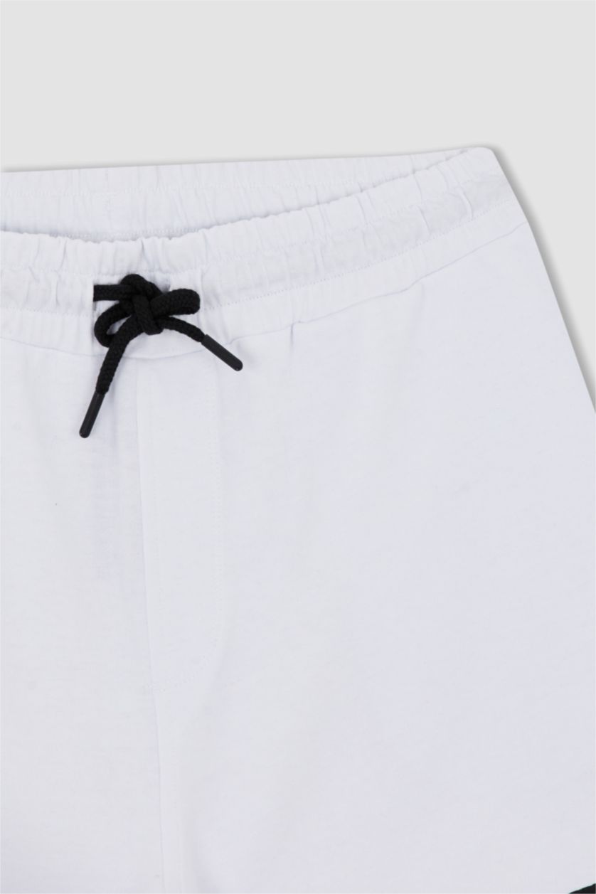 Erkek Beyaz Regular Fit Sweatshirt Kumaşı Şort