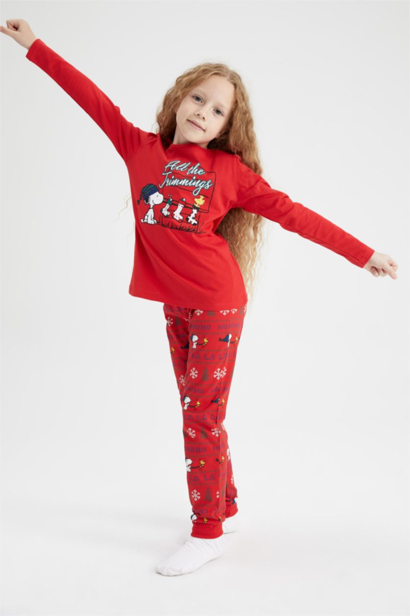 Girls & Teens Red 2 piece Regular Fit Snoopy Licensed Knitted Pyjamas