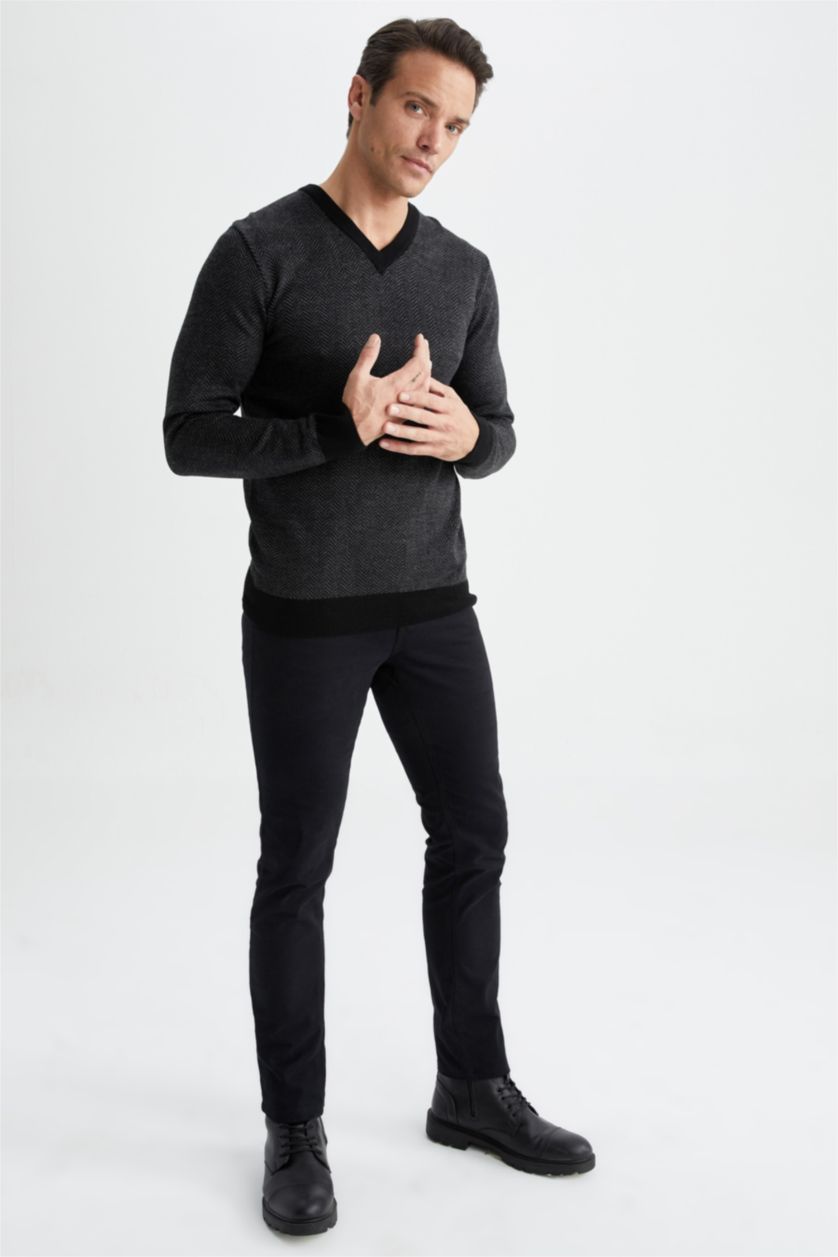 MAN Black Regular Fit V-Neck Knitwear Pullover