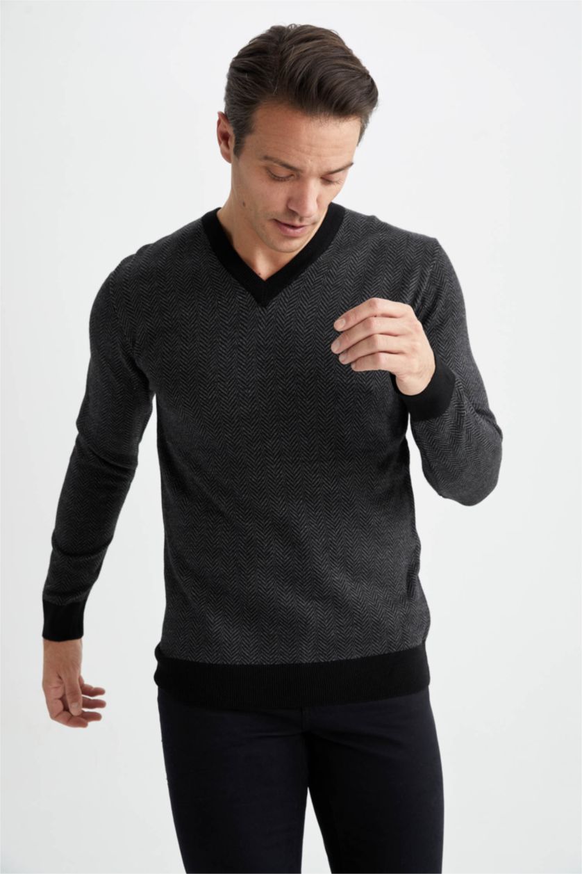MAN Black Regular Fit V-Neck Knitwear Pullover