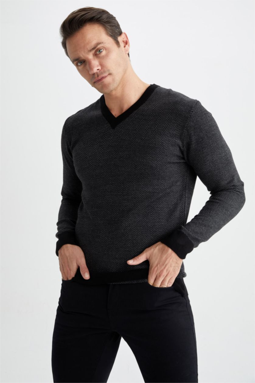 MAN Black Regular Fit V-Neck Knitwear Pullover