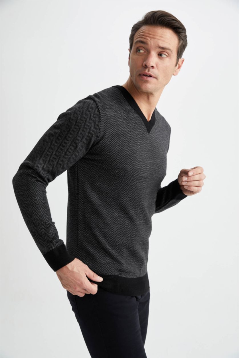 MAN Black Regular Fit V-Neck Knitwear Pullover