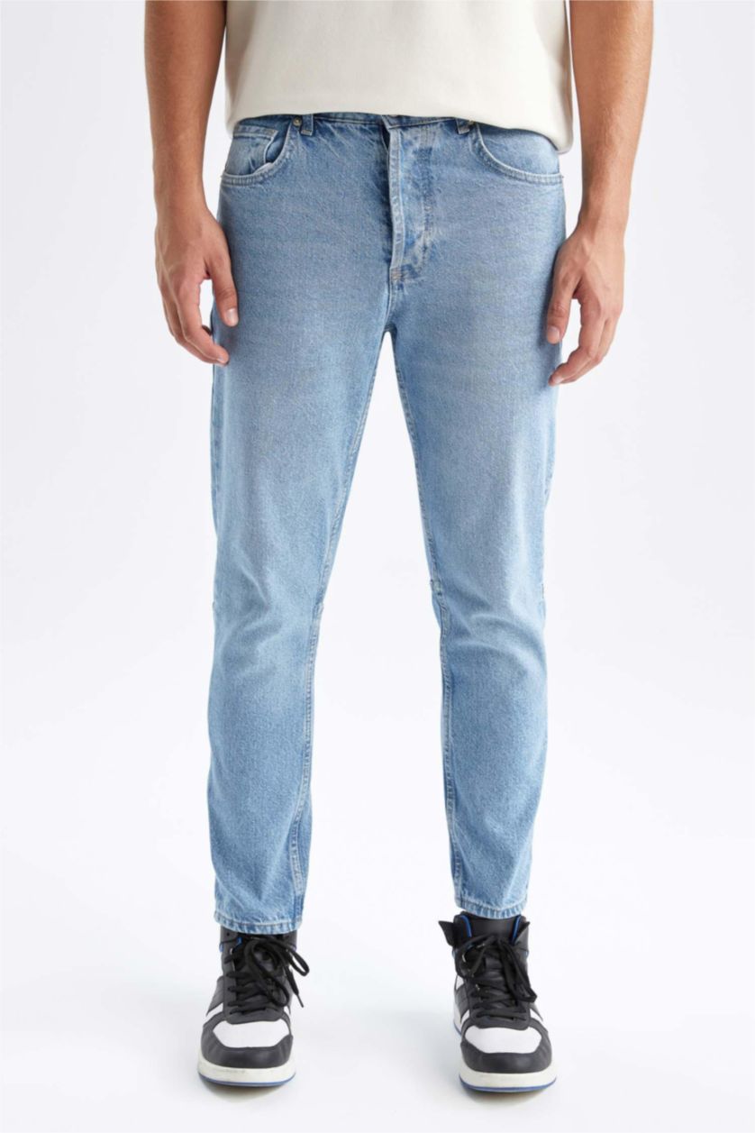 رجال أزرق فاتح بنطلون جينز 90’S قصة ضيقة مستدام