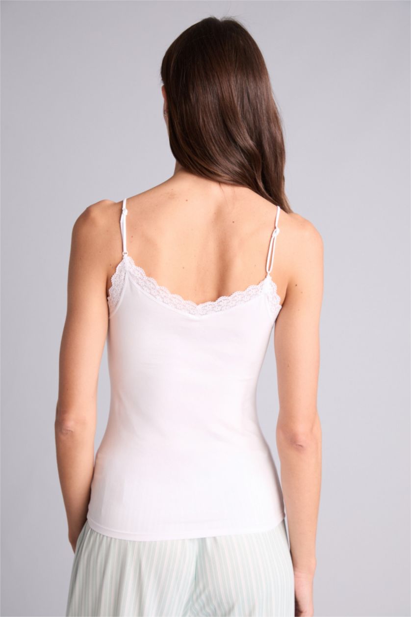 Kadın Beyaz Dantel Detaylı Pamuklu İç Atlet