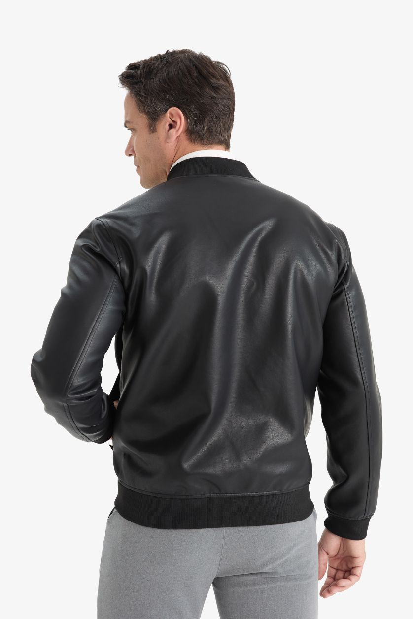 Erkek Siyah Su İtici Slim Fit Dar Kesim Kolej Yaka Astarlı Fermuarlı Rüzgar Geçirmez Suni Deri Mevsimlik Mont