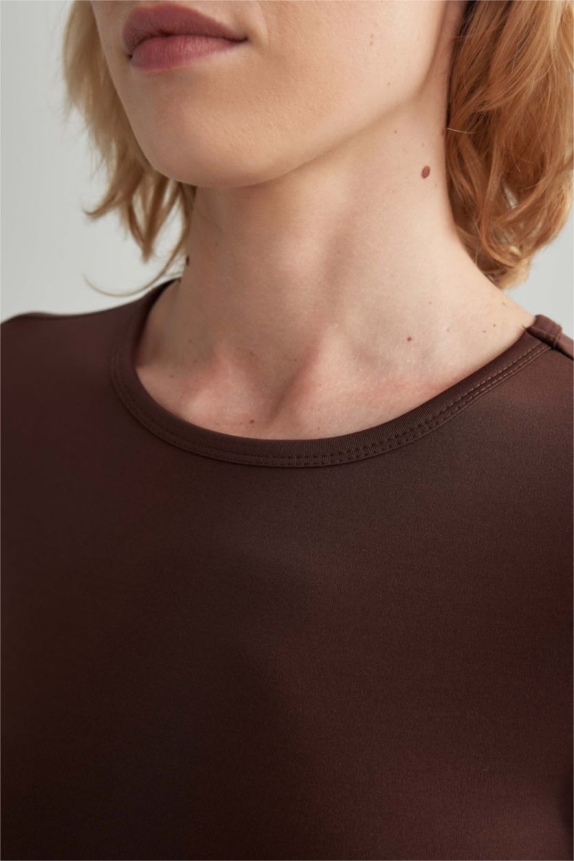 نساء بني تي شيرت ديفاكتو فيت قصير كم طويل