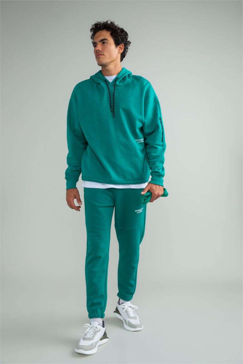 MAN Green Regular Fit Zipper Pocket Trousers