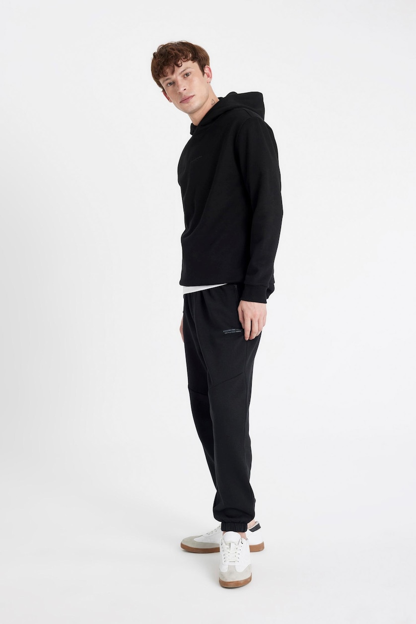 رجال أسود Regular Fit Trousers